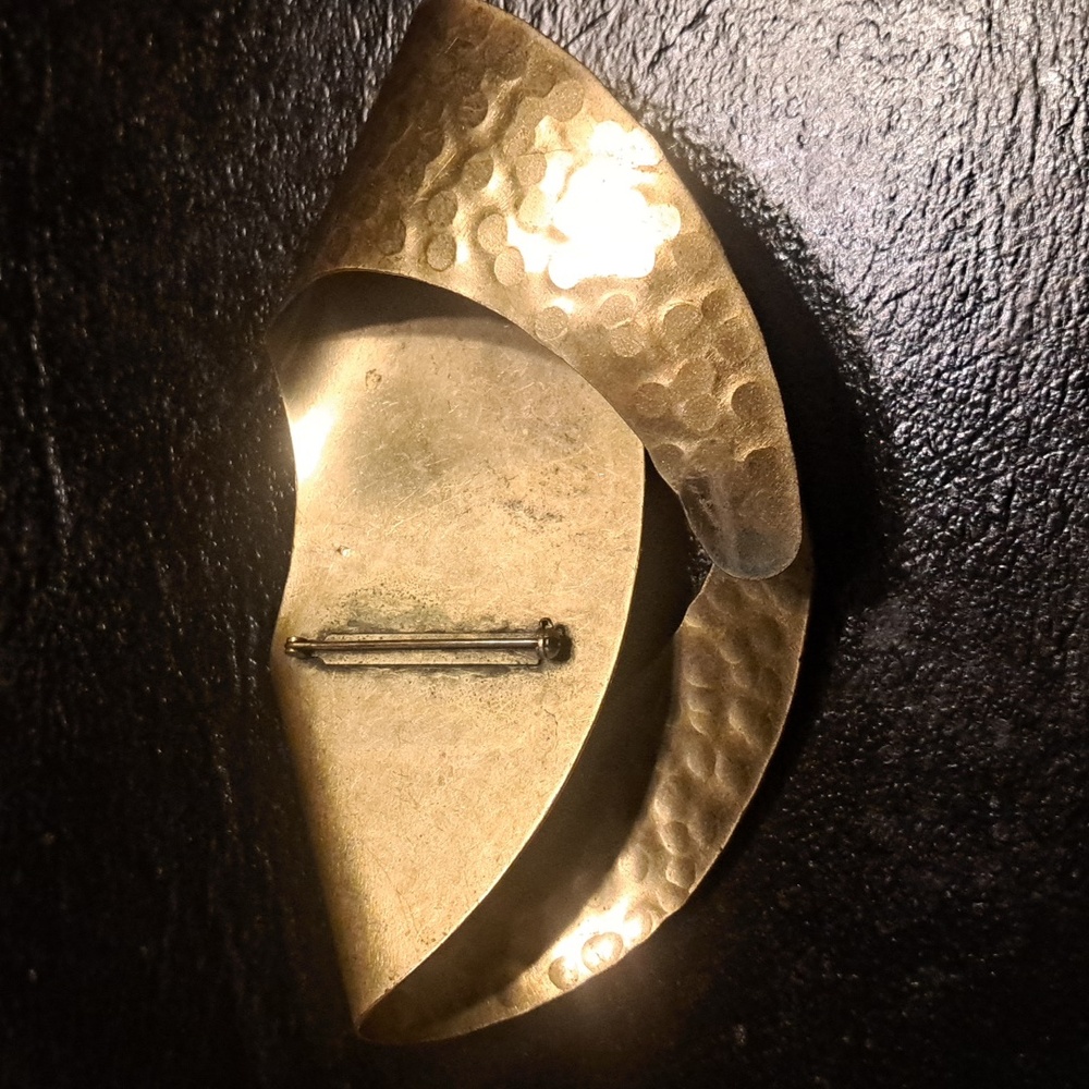 Brutalist Abstract Brooch - Picture 5 of 5
